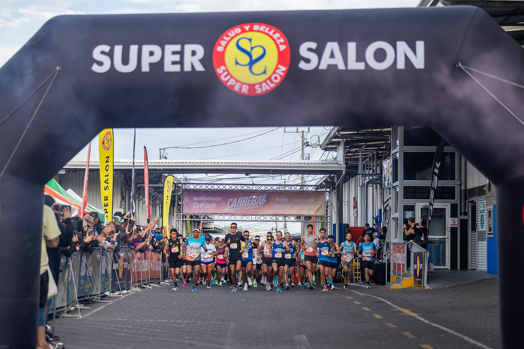 San José fue escenario de la cuarta edición de la Carrera Super Salón